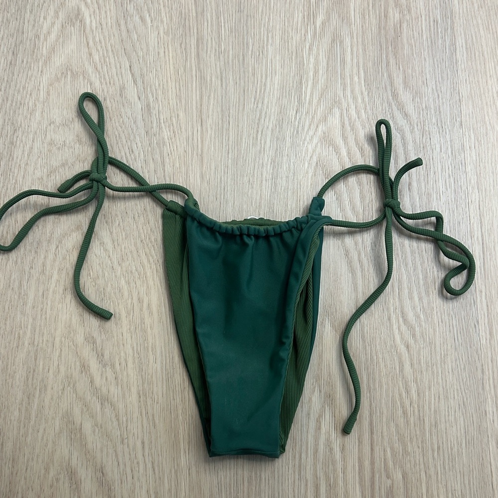 VDM The Label Ribbed Reversible String Bikini XS - Picture 6 of 6